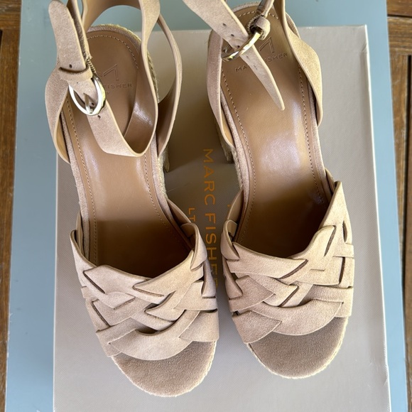 Marc Fisher platform light natural suede espadrille platform 9M sandal - Picture 5 of 8